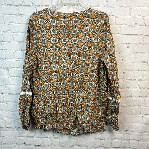 BloomChic Bohemian Print Lantern Sleeve Top Plus Size 1X - Picture 6 of 6